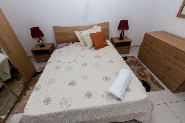bedroom-rent-miramar-park-avenue-building-angola-600x400