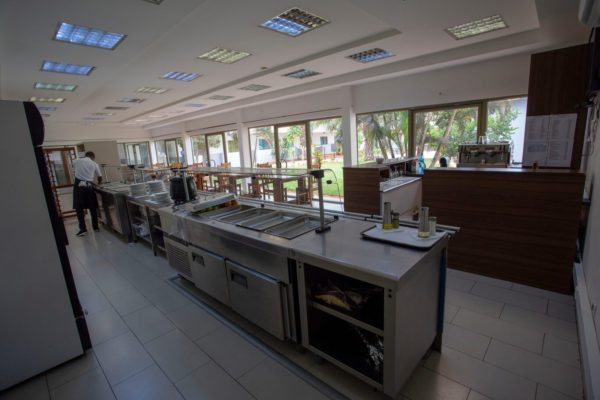 dining-room-talatona-luanda-angola-600x400