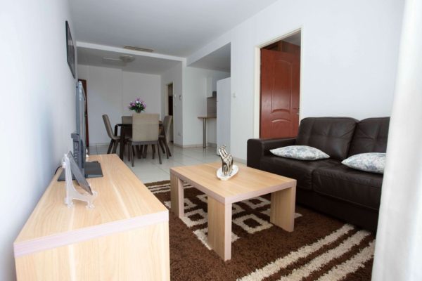 maculusso-ponticelli-building-appartment-living-room-rent-luanda-600x400
