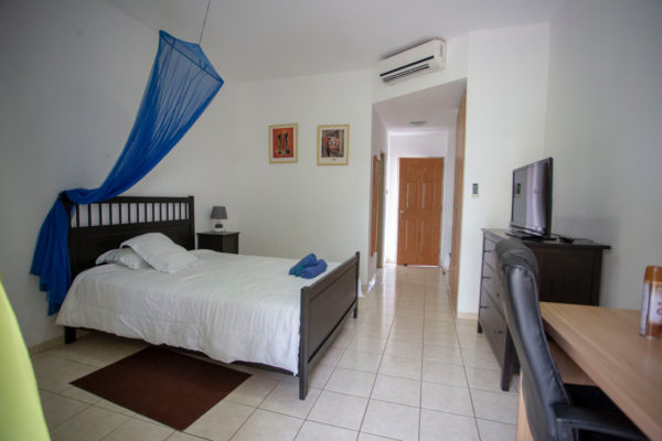 talatona-bedroom-rent-luanda-600x400