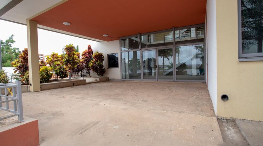 C-VIEW-talatona-building-entrance-luanda-870x485