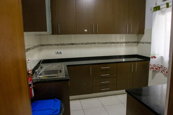 vila-alice-kitchen-rent-angola-luanda-600x400